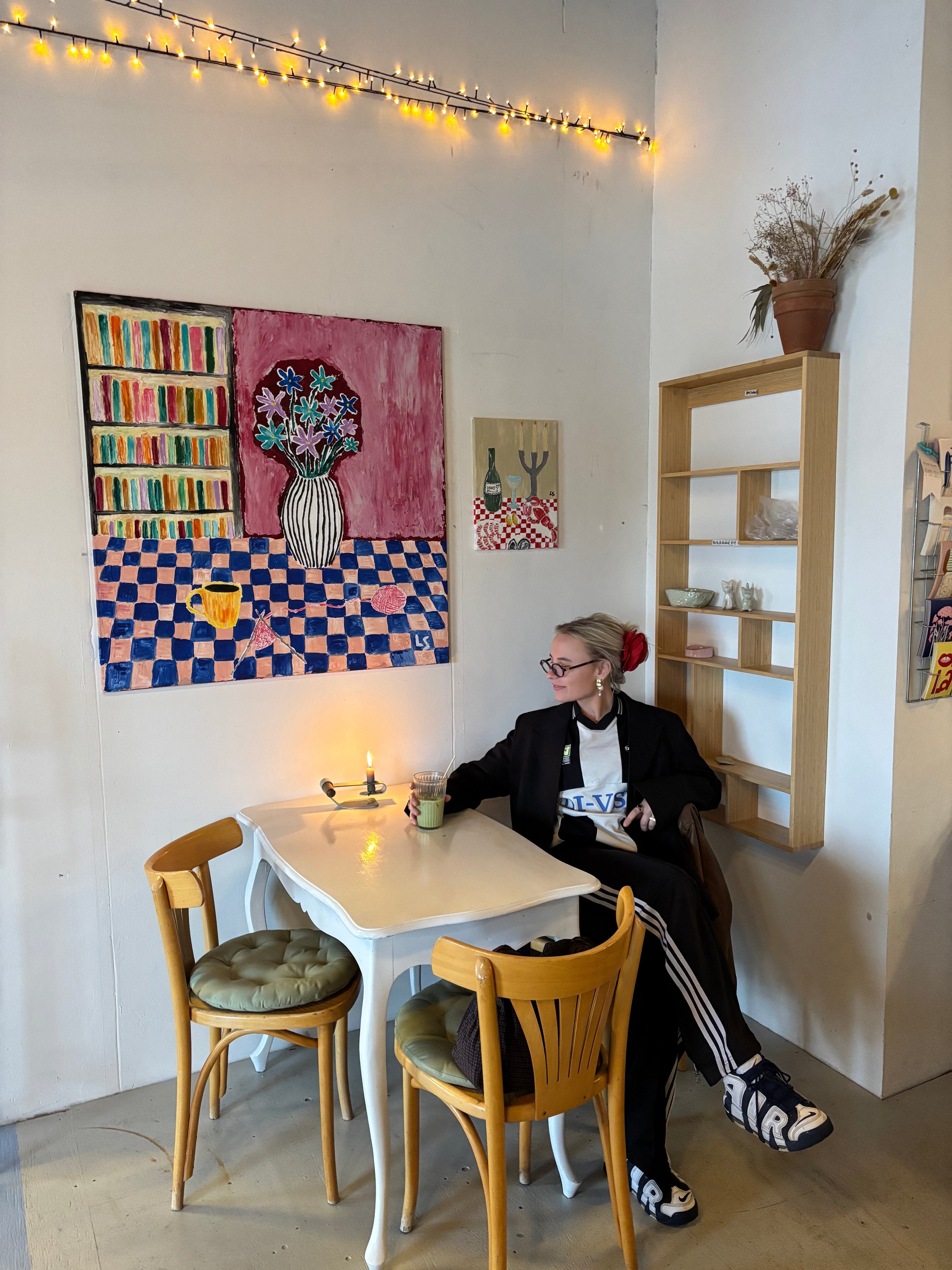 Froeken Luna hos Café Lumi