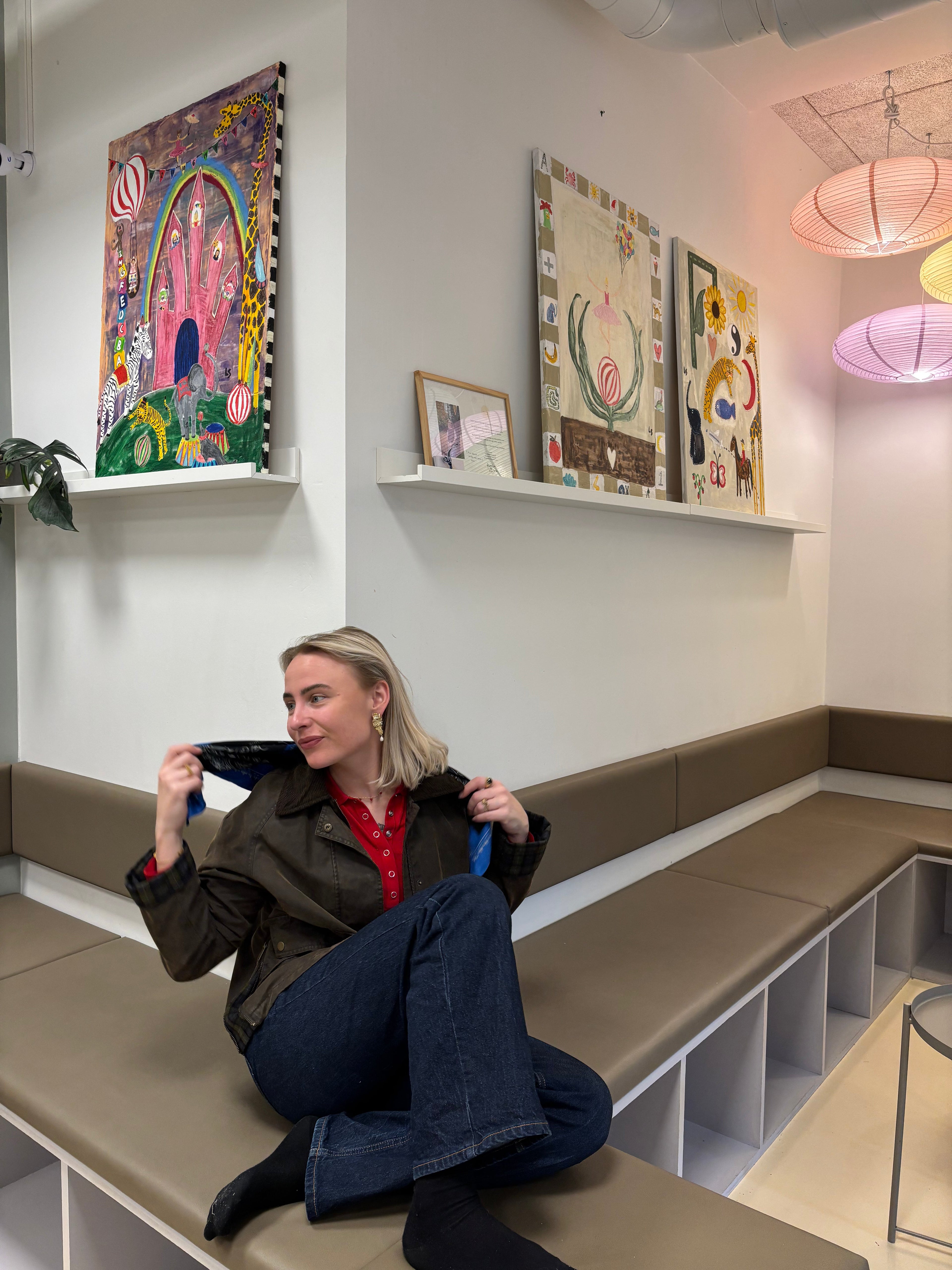 Froeken Luna hos Café Småstjernestunder
